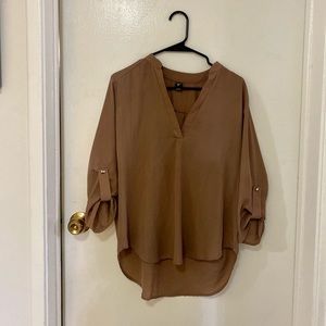 Windsor top- tan with gold studs on sleeves- small